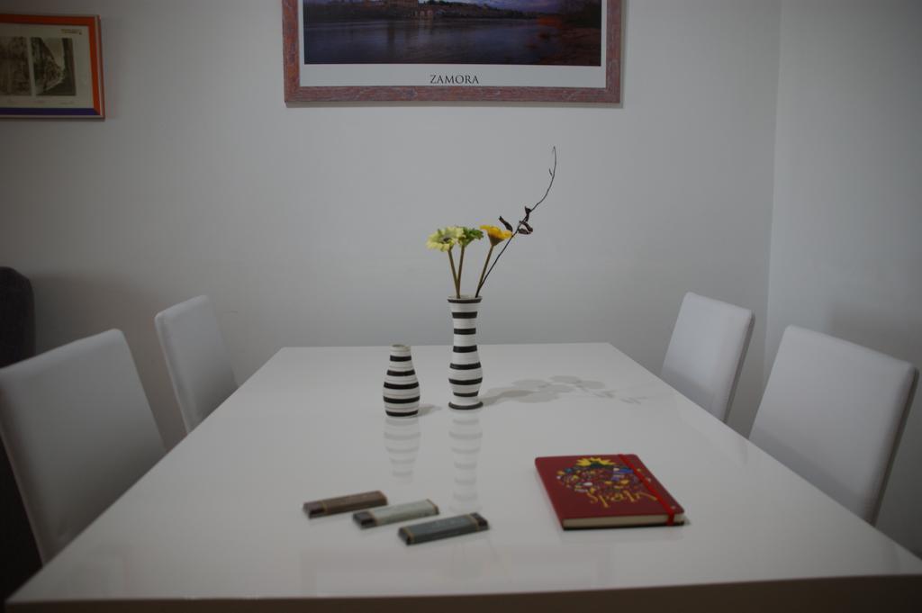 Apartamentos La Muralla Zamora Værelse billede