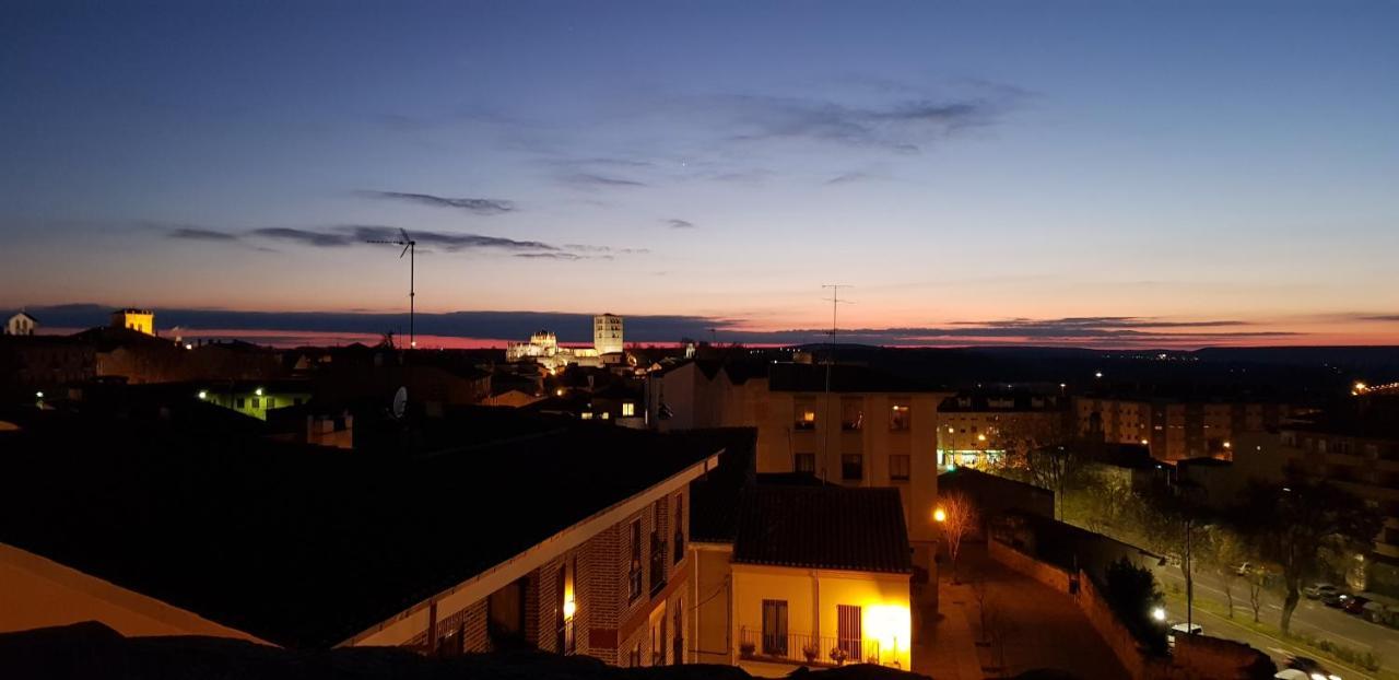 Apartamentos La Muralla Zamora Eksteriør billede